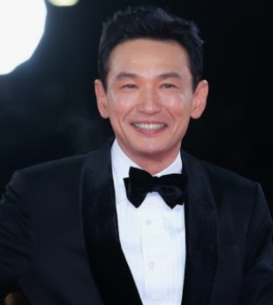 황정민 프로필 나이 고향 사생활 논란 아들 부인 | 3편의 천만 영화 쓴 충무로 흥행보증수표, ....