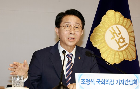 조정식 ‘대통령 연임 개헌’ 발언 논란…헌법 128조상 현직 적용 불가