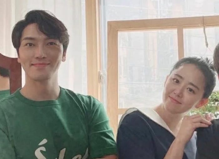 국민여동생 문근영 결혼  7살 연상 정평, 알고 보니 7년 전 그 배우