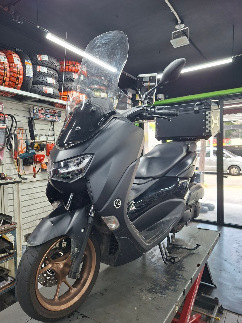 야마하 NMAX125 멕시스타이어 혼다 PCX125 알존브라켓 알루미늄탑박스 구동계벨트 무브볼앗세이....