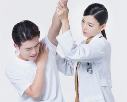 남자 겨드랑이 통증 원인, 증상, 아픈이유, 림프절, 병원, 치료방법, 찌릿