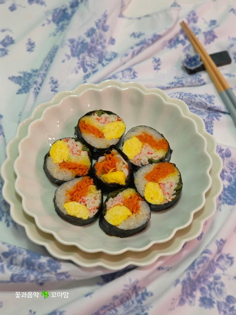 밥 2스푼으로 만드는 초간단 다이어트 김밥 레시피! 양배추 초절임과 크래미 꿀 조합