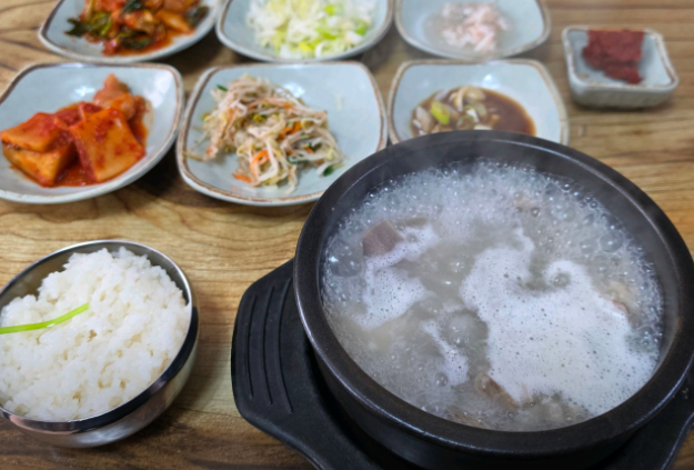 청솔식당 사진 2