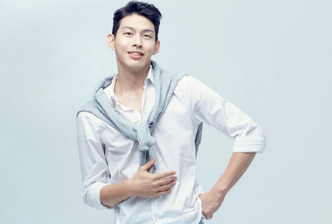 UN 최정원 기소유예, 전 연인 특수협박 혐의 결론…스토킹·촬영물 협박은 무혐의