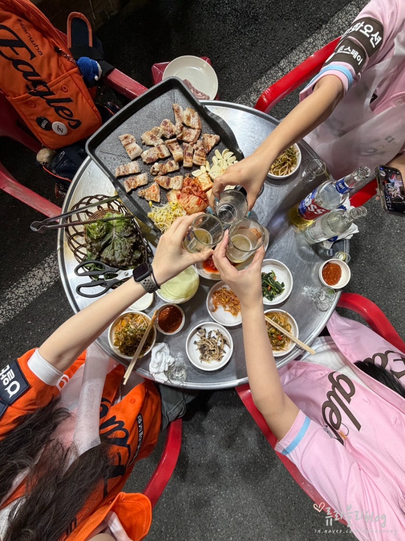 [대전 대사동 맛집] 한화생명볼파크 앞 야장 맛집 / 술먹는흙돼지