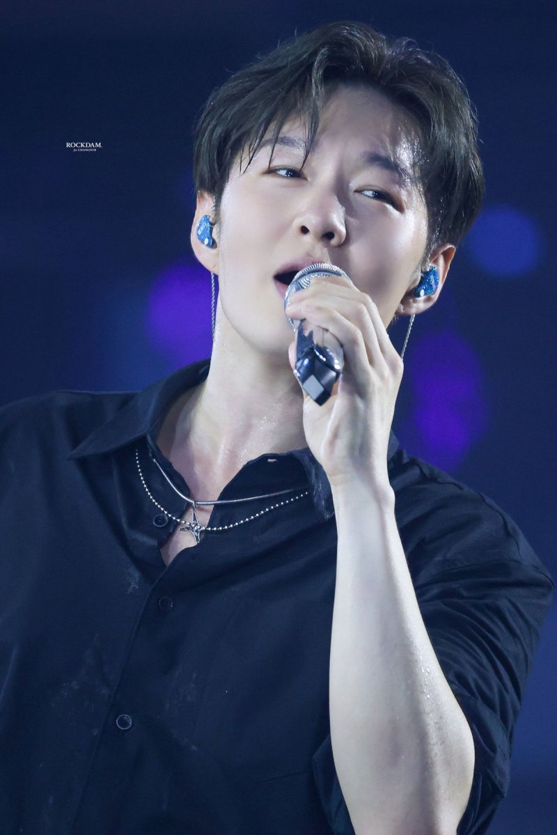 이창섭 "덕후 통장 바칠 준비 끝" 10월 콘서트 일정 및 '본업천재' 컴백