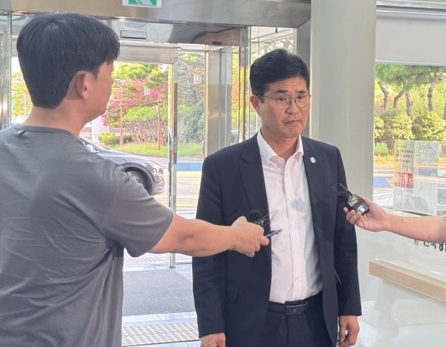 이원택 전북지사 경찰 소환…‘김관영 내란 방조’ 발언 수사 쟁점은