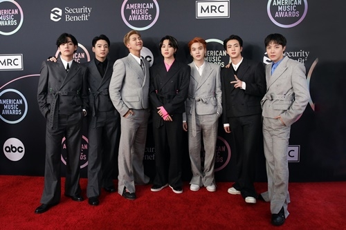 방탄소년단(<b>BTS</b>), 2027 <b>그래미</b> 출품 안 한다 - 아시안 팝 신설... 