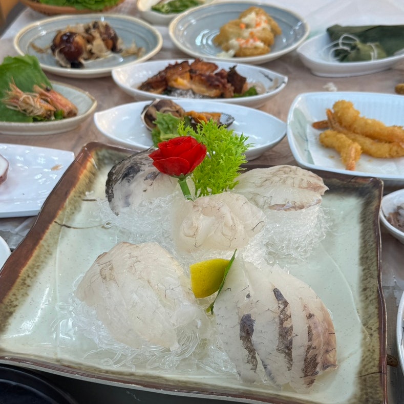 태안맛집 안면도조개구이 백사장항 단체모임 막퍼주는횟집