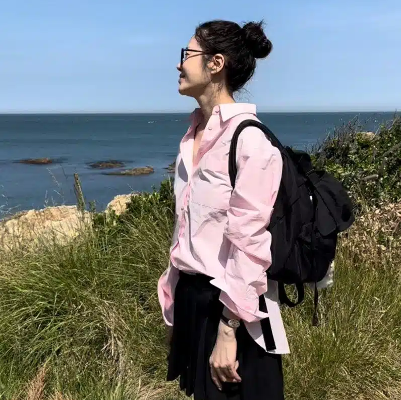 명품인 줄 알았는데 10만원대였다… 54세 고현정이 2030 사로잡은 백팩 정체ㄷㄷ