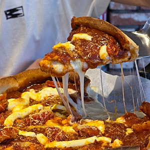 홍대데이트 합정역맛집 오리지널시카고피자 홍대본점