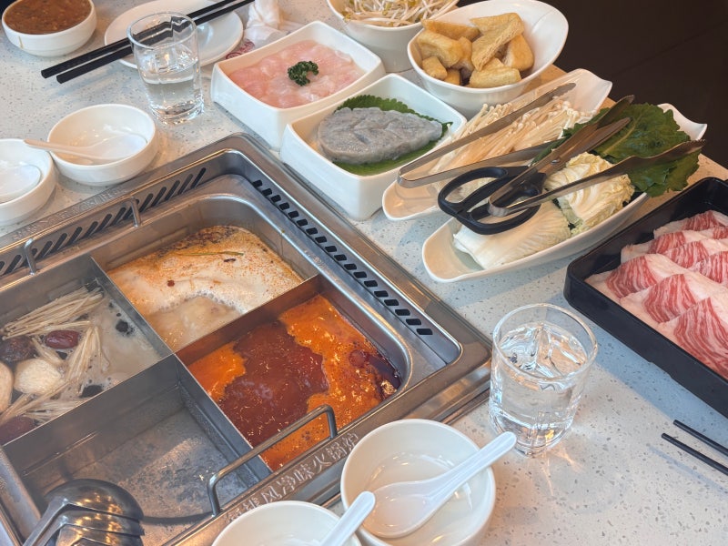 강남 하이디라오 서초점 금요일 저녁 웨이팅 꿀팁 + 실패없는 탕 조합, 메뉴 추천(메기살덮밥....