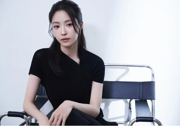 '김부장' 손나은 "윤보미 결혼식 불참, 촬영 스케줄 탓…응원 마음 여전해" 총정리