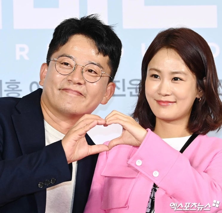 [속보] <b>김준호</b><b>김지민</b>, 결혼 1년 만에 부모 된다! "<b>임신</b> 12주... 