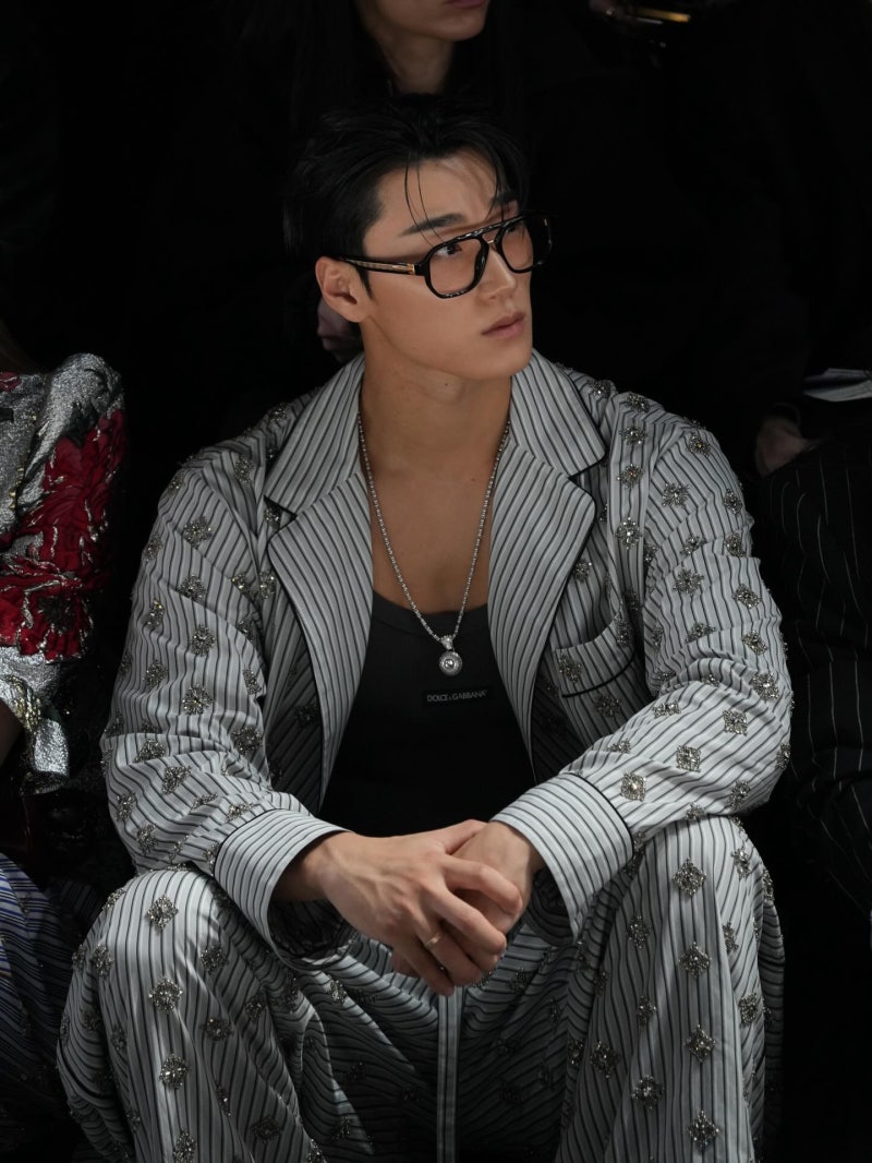 '인간 돌체앤가바나' 밀라노 평정한 북부대공 에이티즈 최산 레전드 착장 3가지 코디 분석!