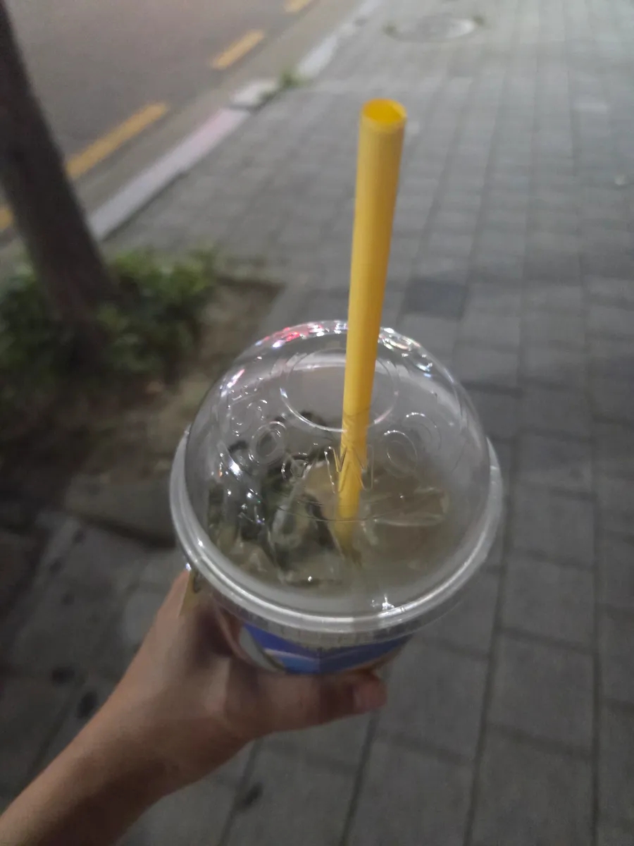 컴포즈커피 안산원곡동점 사진 4