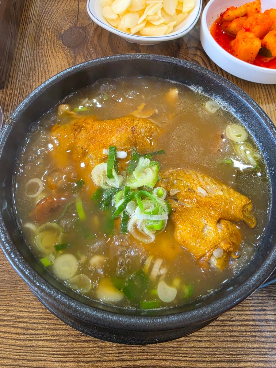 개성토종상황버섯삼계탕 사진 4