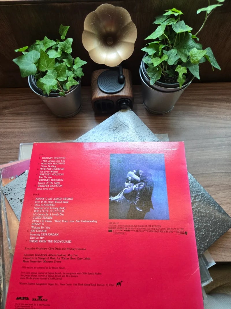 영화 보디가드 스토리와 숨은 명곡 Run You to 휘트니 휴스턴 LP 감성