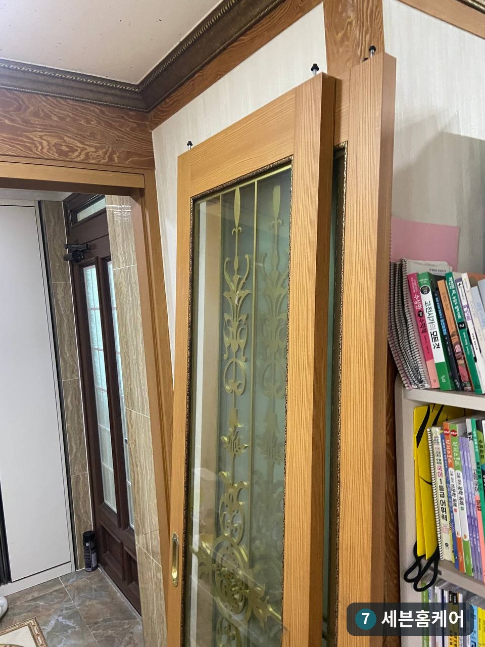 서울 성북구 3연동 중문 수리, 끊어진 와이어 교체 후 문짝 연동 복구