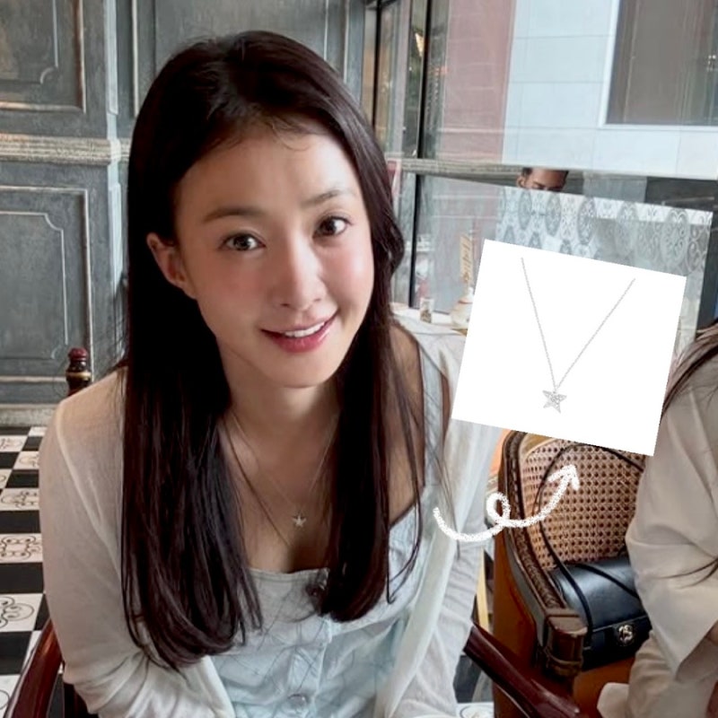 이시영 둘째 출산 후 800만원대 샤넬 목걸이 스타일링.. 뭐길래?