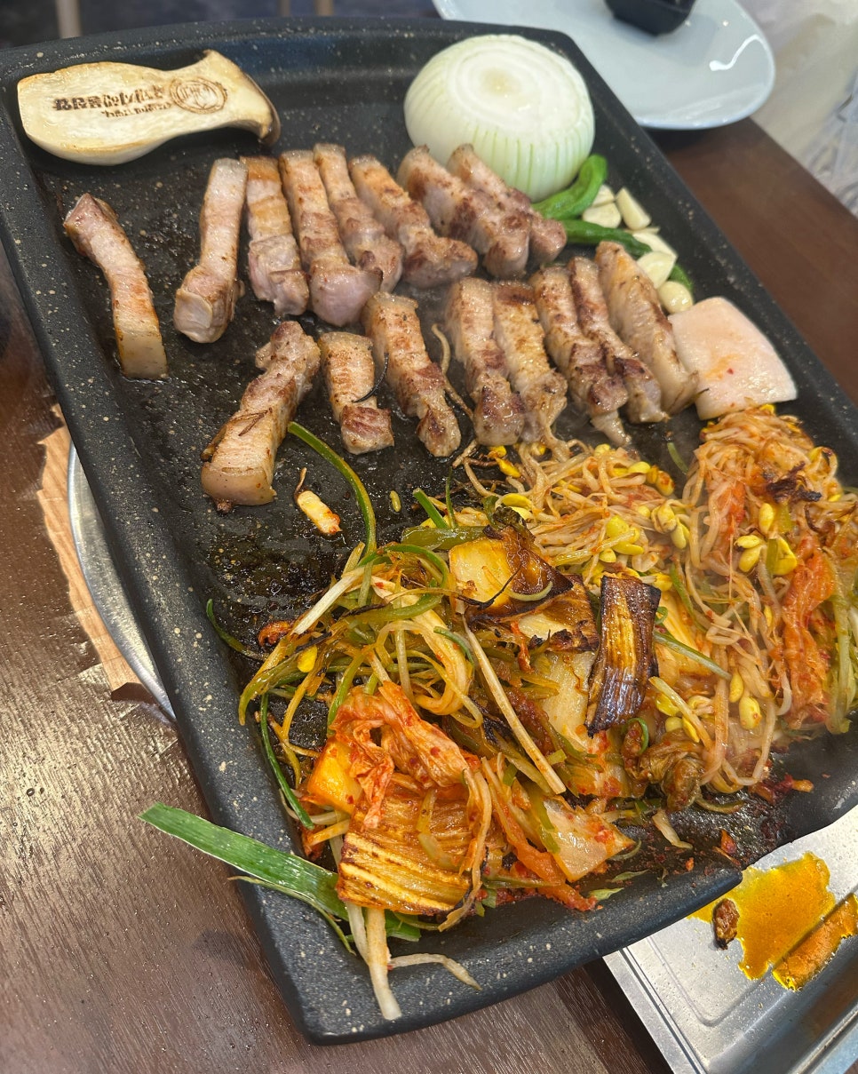 흑돼지해물삼합 서귀포점 사진 1