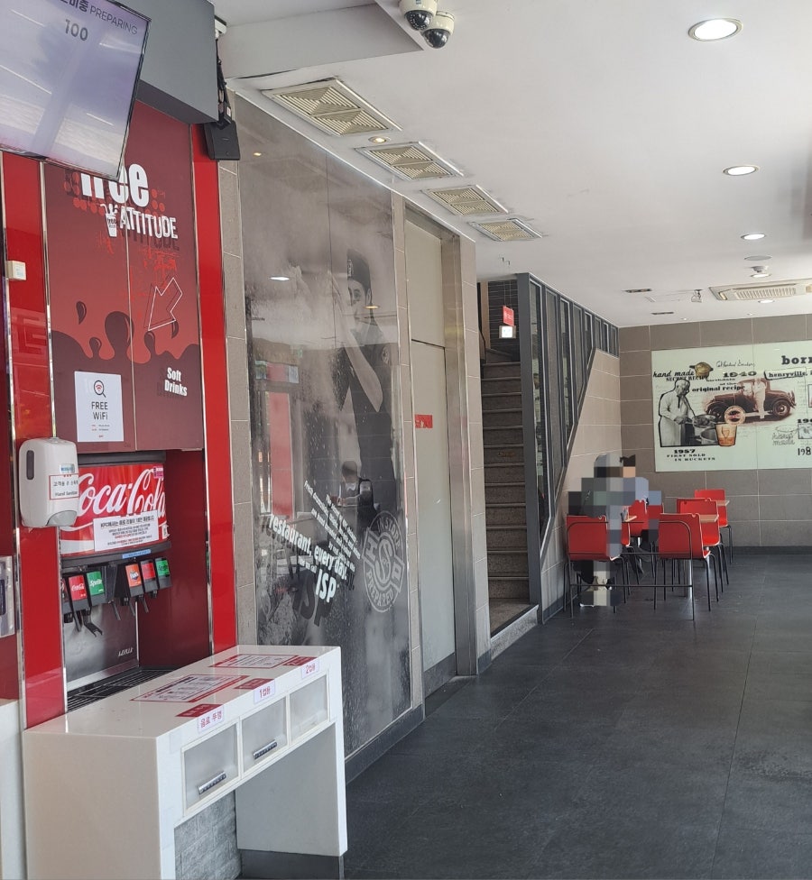 KFC 부산구서DT점 사진 5