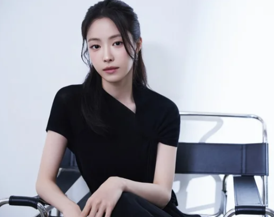 손나은, 에이핑크 윤보미 결혼식 불참 이유 직접 밝혔다… "스케줄 탓, 응원 마음 여전"