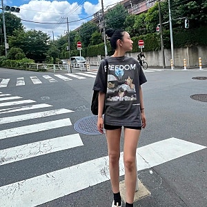 임수정, 장희령 살로몬 운동화 패션  여름에도 가볍게, 가을까지 쭉 신기 좋은 스포티 데일리....