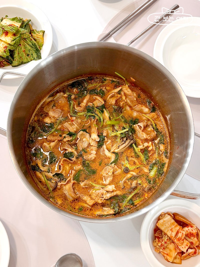 등촌 샤브 칼국수 참나물 버전, 집에서 전문점 맛 그대로 재현하는 얼큰 우삼겹 샤브샤브 레....