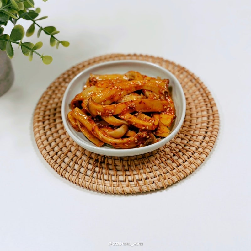 새송이버섯 무침 레시피, 찜기 4분으로 고기보다 쫄깃하게 무치는 비법