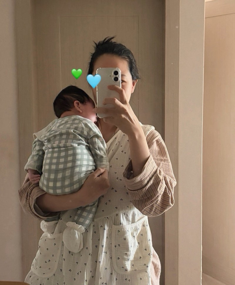 3만원대 출산선물로 딱! 신생아때부터 목가누기 전까지 잘쓴템, 오보기 수유앞치마