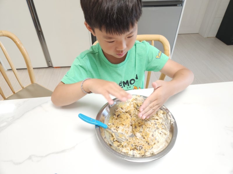 집콕놀이-7살과 함께 한 백설 초코칩쿠키믹스로 쿠키만들기