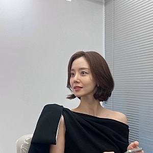 "너무 마른 것 아니야?" 신혼집 꾸미기 위해 가구 쇼핑 나섰다 팬들 걱정하게 만든 문채원 인....