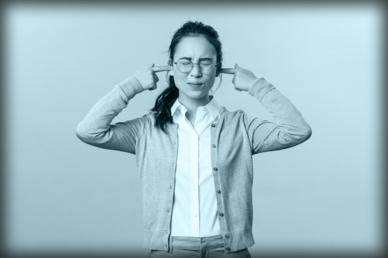 귓속 이명 증상, 왜 계속 삐 소리가 들릴까요?