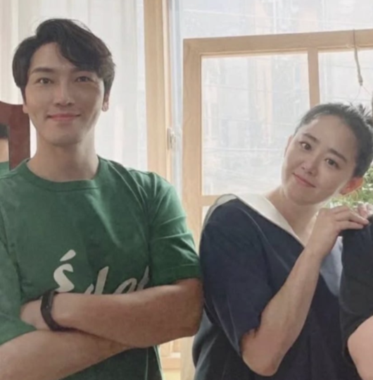 정평' "결혼식 없이 조용히..." 국민 여동생 문근영이 30대 끝자락....