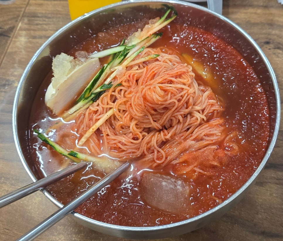 꽃바위가야밀면 사진 1