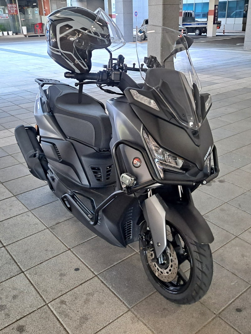 125cc 스쿠터 최강자 혼다 PCX 125 vs 푸마2 시승 및 제원 비교