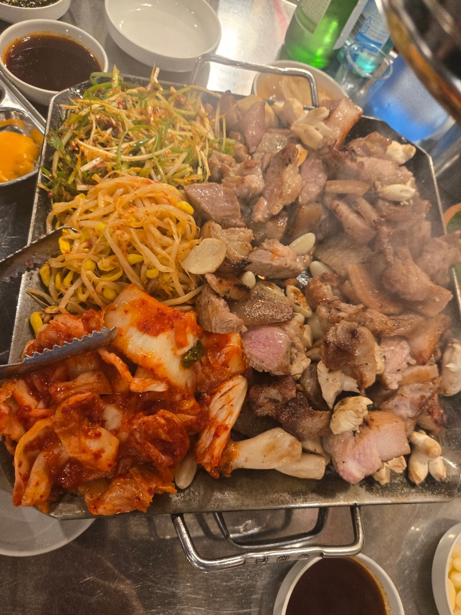 평화김해뒷고기 경성대부경대점 사진 4