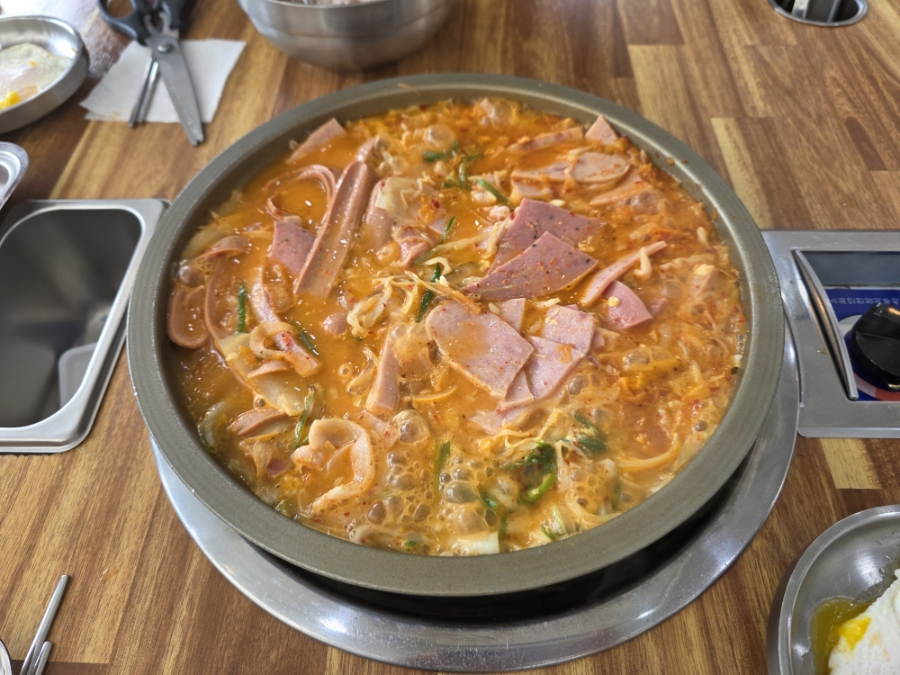 엉클부대찌개와 냉삼 사진 5