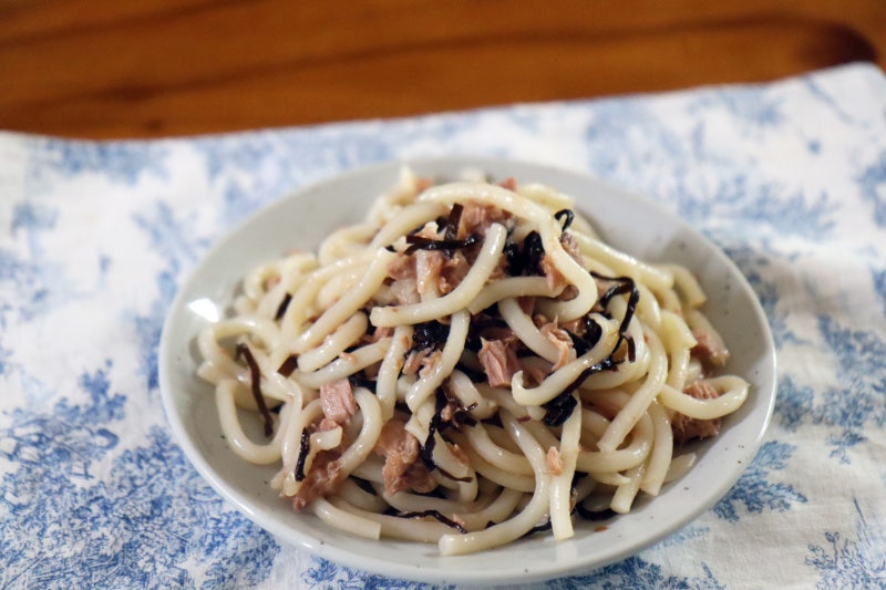 혼밥 한 끼로 딱 참치 시오콘부 비빔우동