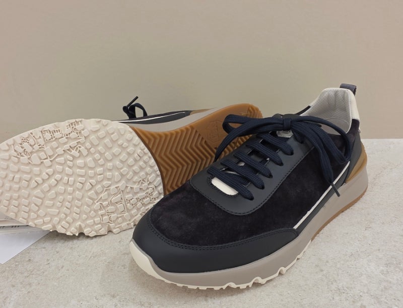 26/SS BRUNELLO CUCINELLI 브루넬로 쿠치넬리 남자 스니커즈 새롭게 출시된 컬러를 살펴볼까요? 진....