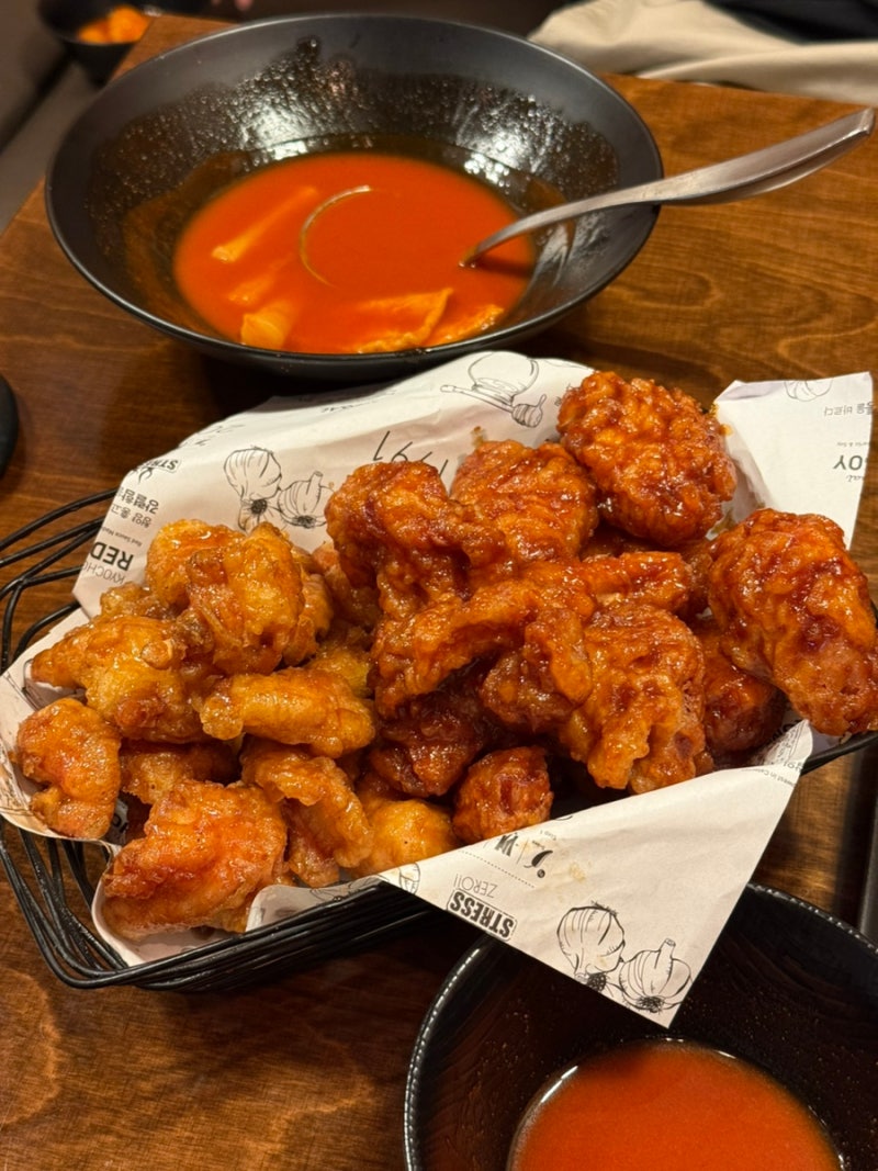 교촌치킨 메뉴 추천 떡볶이 순살 반반