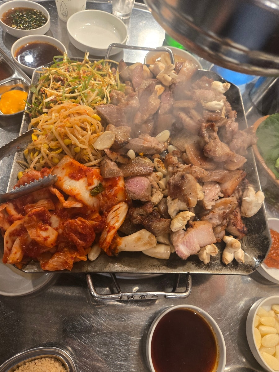 평화김해뒷고기 경성대부경대점 사진 3