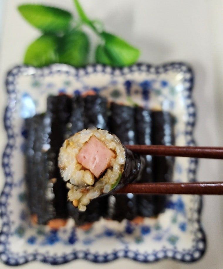 매콤한 청양고추 밥에 스팸 하나! 초간단 스팸 땡초 김밥 만들기 ️