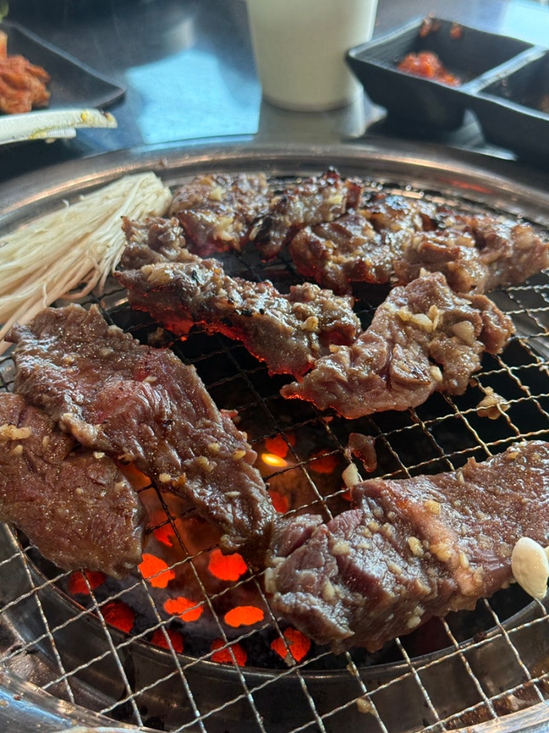 세종 집현동 맛집 운탄｜아이와 먹은 의성마늘 소갈비살·토시살·갑오징어연탄구이