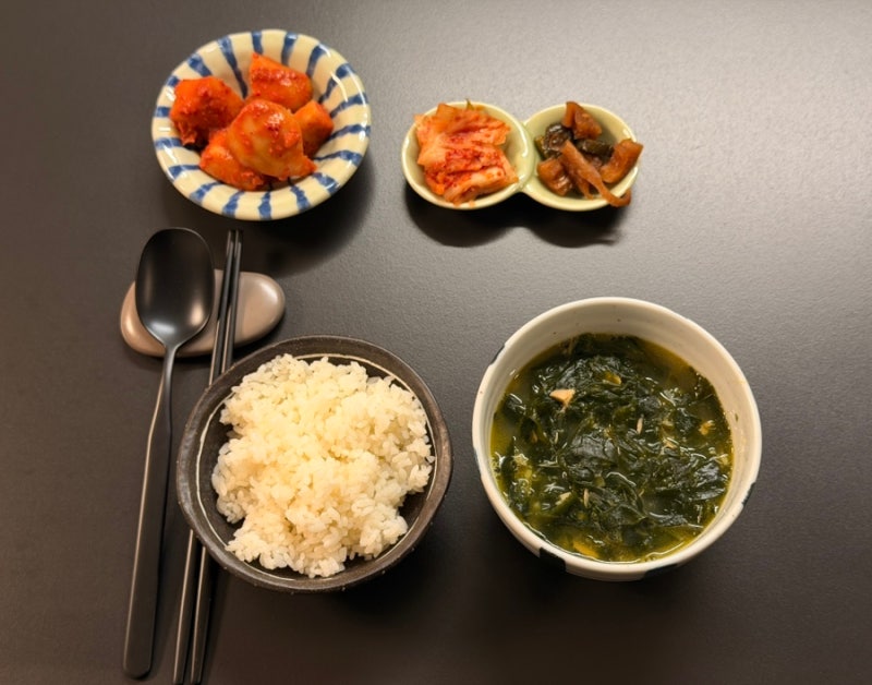 참치 미역국 끓이는 법, 소고기 없어도 깊고 진한 국물