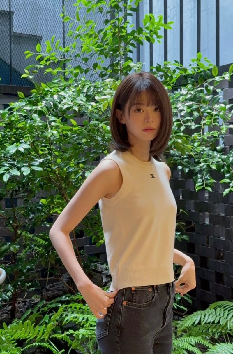 밋밋한 똑단발이 지겨울 땐? 전소영처럼 가볍고 세련된 단발 레이어드 컷으로 기분 전환!