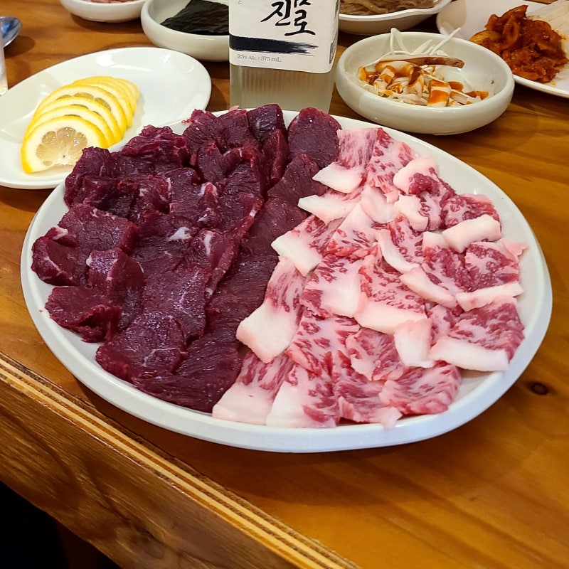 대구 중구 반월당역 경대병원역 육사시미 차돌사시미 맛집 유쾌한뭉티기 대구중구점 후기(....