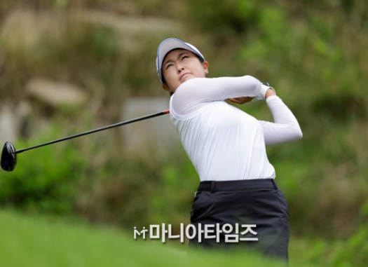 " KLPGA 오로라월드 챔피언십 1R, 김민주·<b>김새로미</b> 미친... 