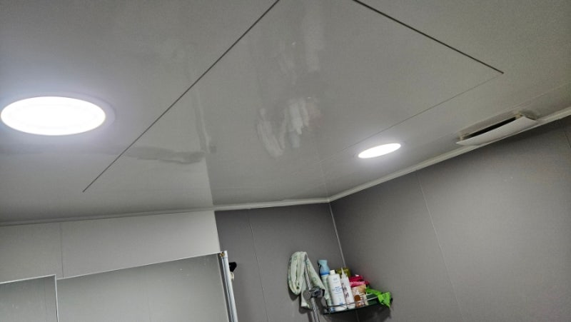 대전 월평동 무지개아파트 욕실 전등 교체 | 어둡고 고장 난 화장실 LED 매립등 깔끔하게 해결....